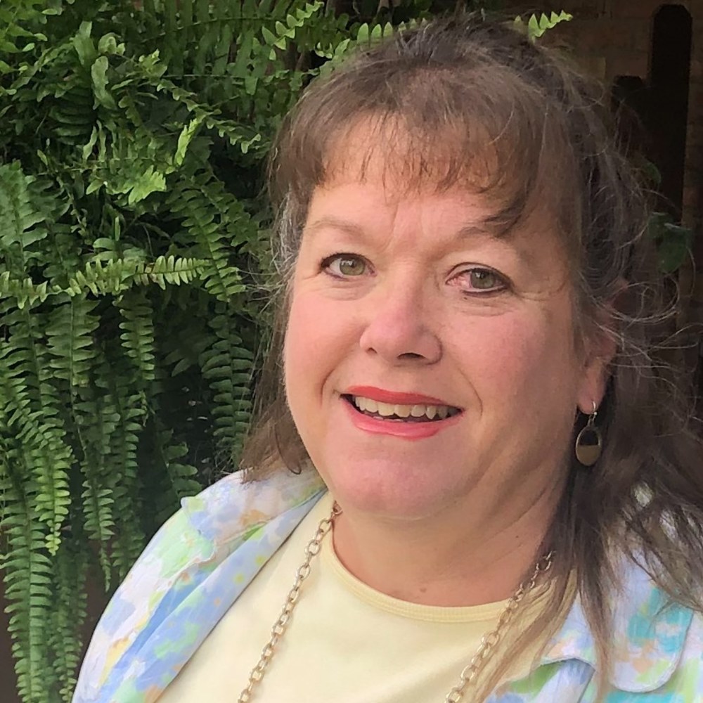 Meet your Posher, Suzette